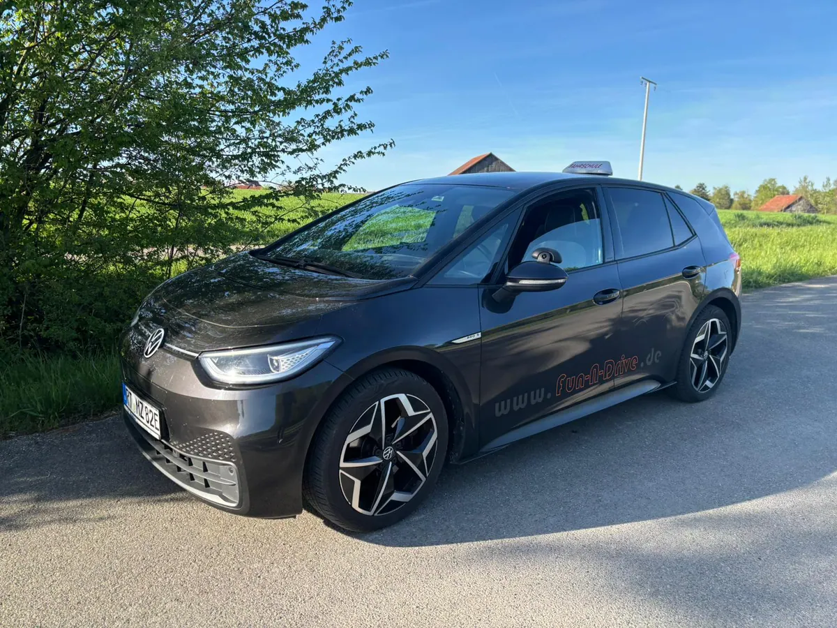 VW ID3 – Übungsfahrzeug der Fahrschule Fun 'n' Drive